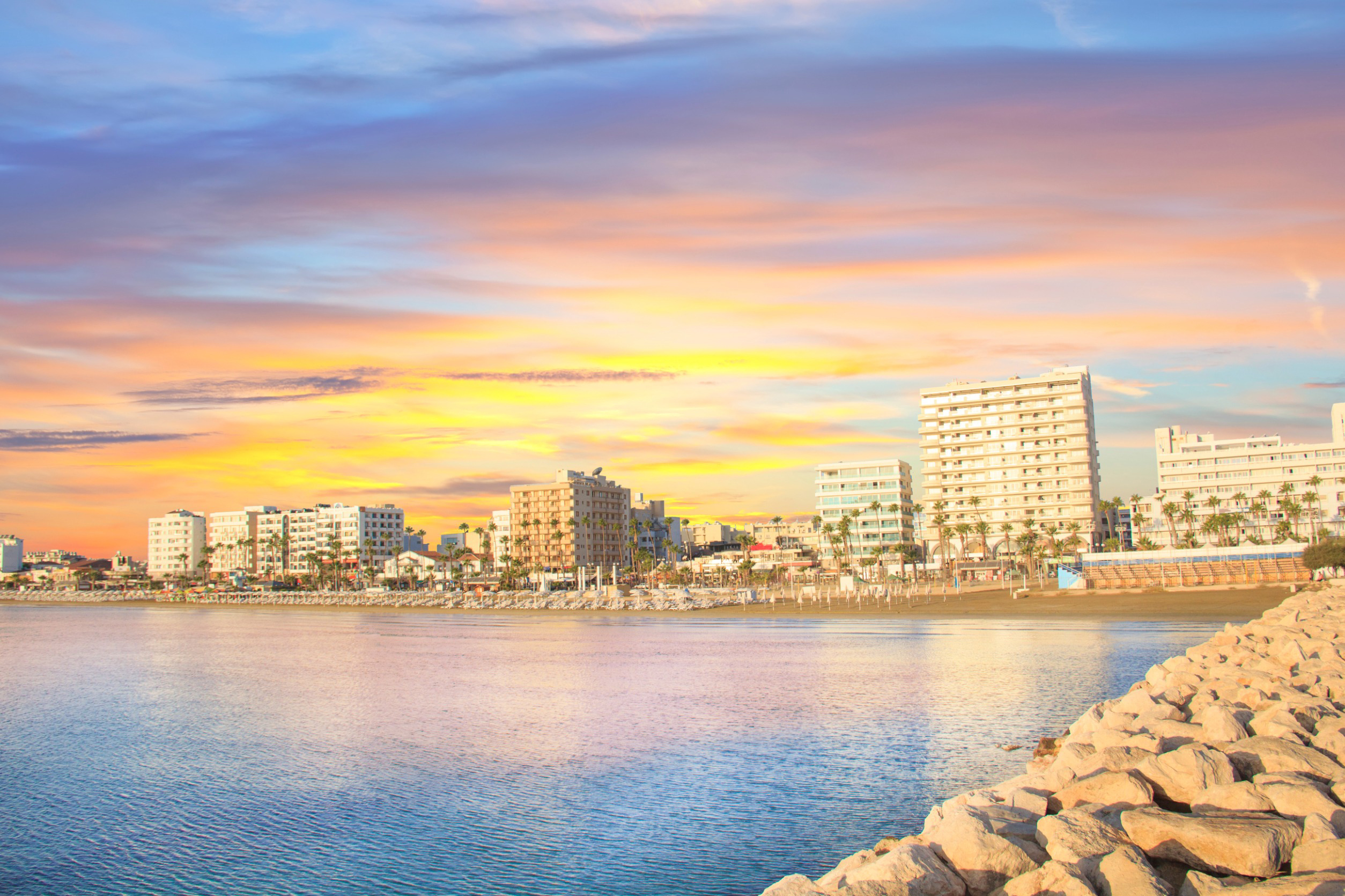 Travel to Larnaca - Everything for your trip | FOREX 